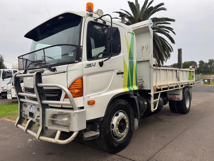 2006 Hino Gh WHITE