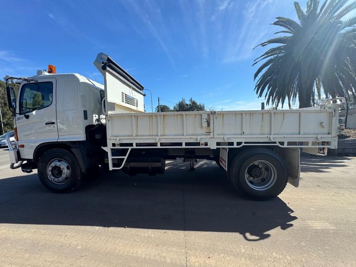 2006 Hino Gh WHITE