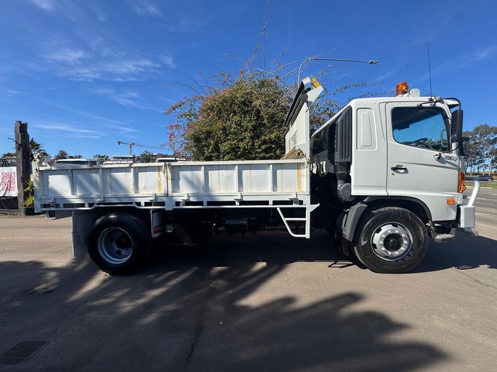 2006 Hino Gh WHITE