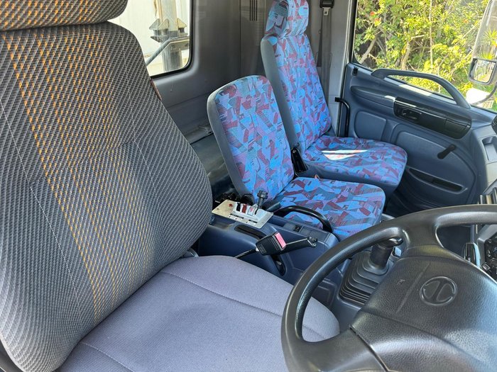 2006 Hino Gh WHITE