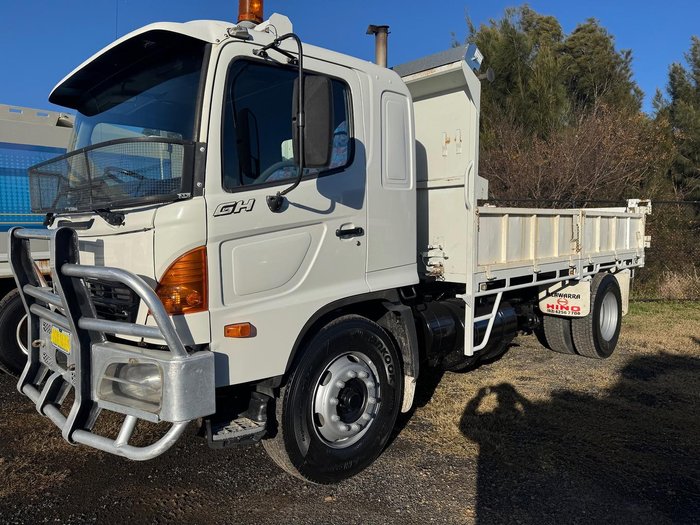 2006 Hino Gh WHITE