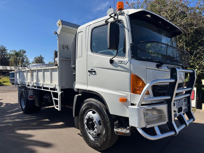 2006 Hino Gh WHITE