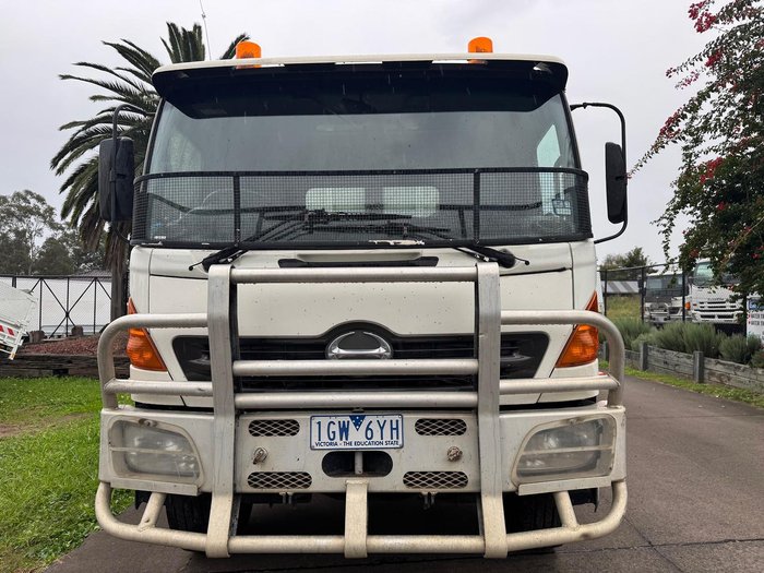 2006 Hino Gh WHITE