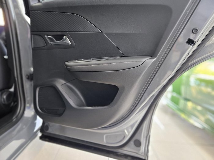 2025 Peugeot 2008 Allure Hybrid