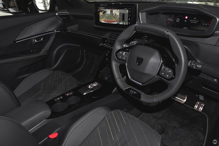 2025 Peugeot 2008 GT Hybrid