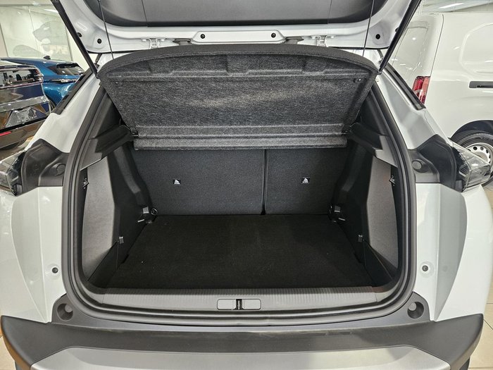 2025 Peugeot 2008 GT Hybrid