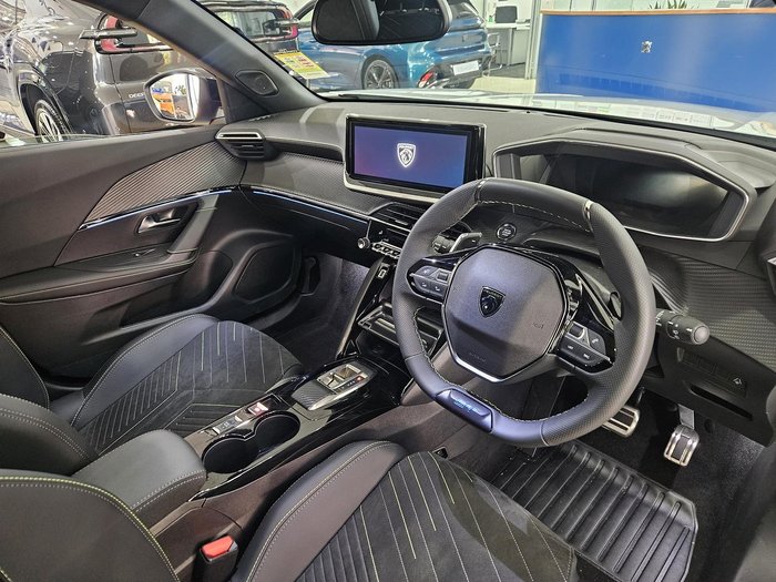 2025 Peugeot 2008 GT Hybrid
