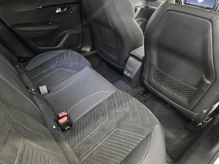 2025 Peugeot 2008 GT Hybrid