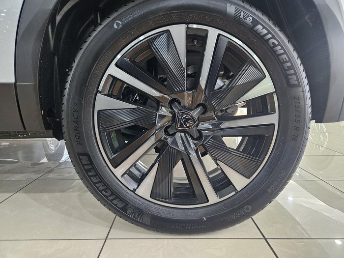 2025 Peugeot 2008 GT Hybrid