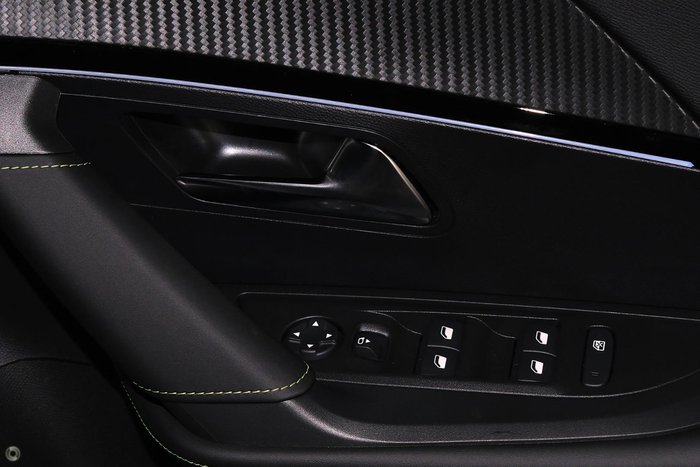 2025 Peugeot 2008 GT Hybrid