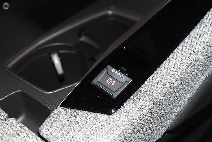 2025 Peugeot 3008 Allure Hybrid