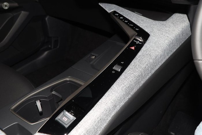 2025 Peugeot 3008 Allure Hybrid