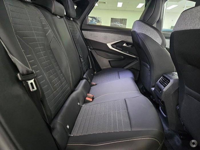 2025 Peugeot 3008 Allure Hybrid P64 MY25 Okenite White