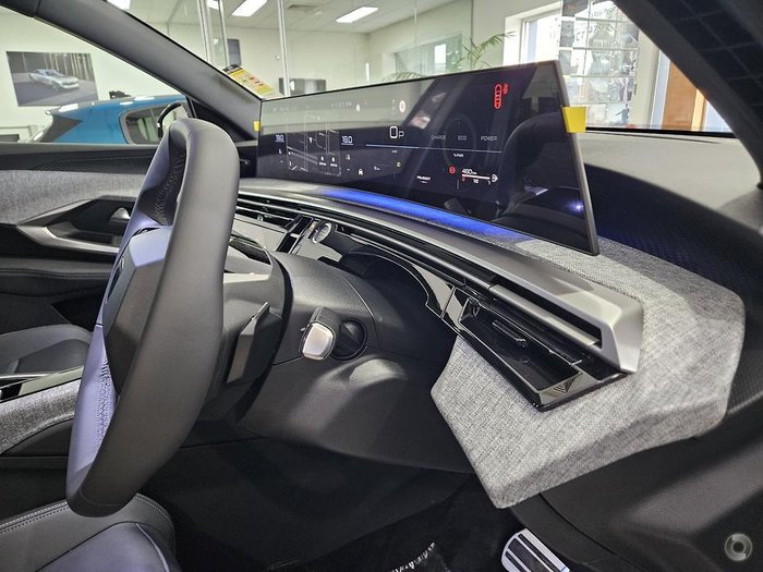 2025 Peugeot 3008 Allure Hybrid