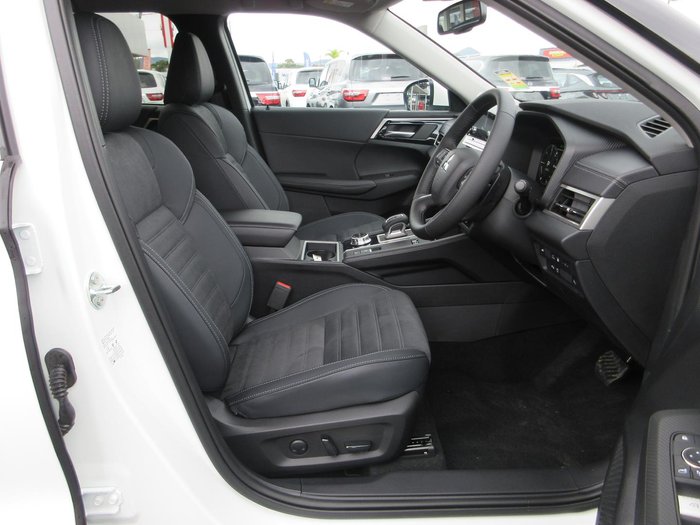 2025 Mitsubishi Outlander PHEV Aspire