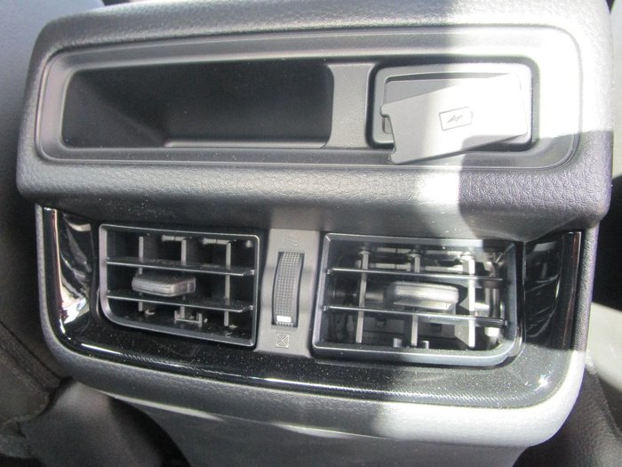 2025 Isuzu D-MAX BLADE