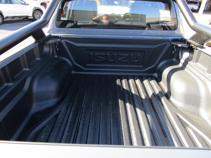 2025 Isuzu D-MAX BLADE