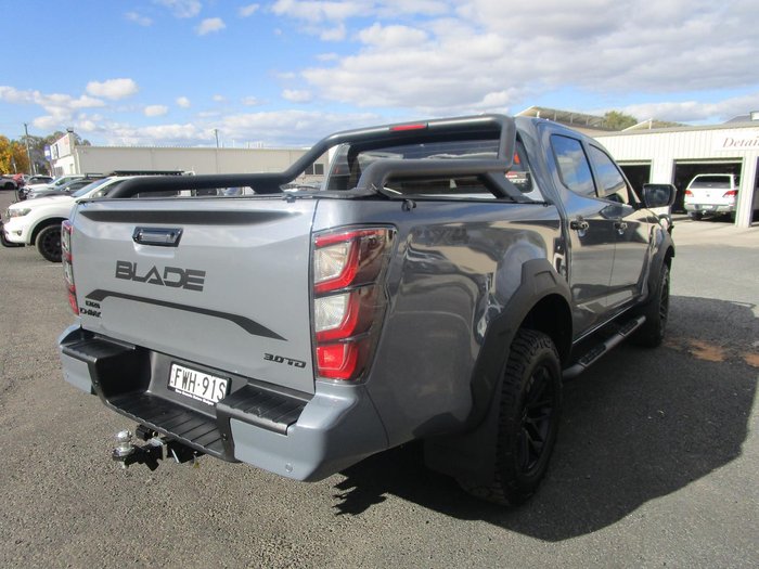 2025 Isuzu D-MAX BLADE