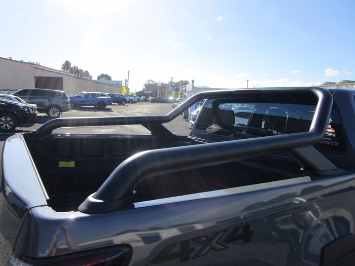 2025 Isuzu D-MAX BLADE