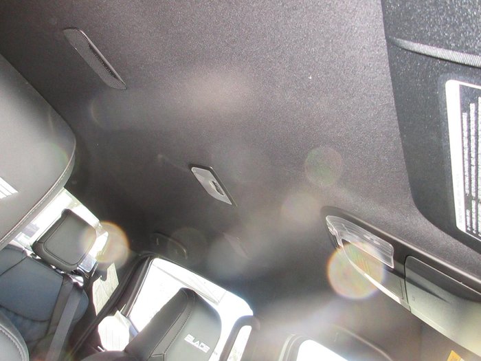 2025 Isuzu D-MAX BLADE