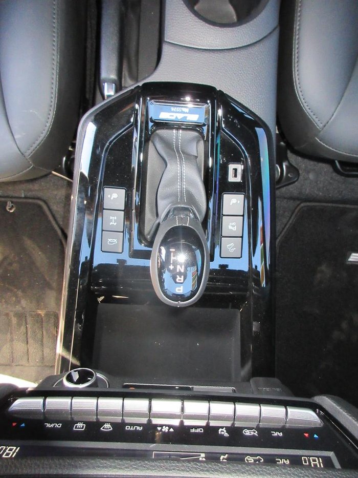 2025 Isuzu D-MAX BLADE