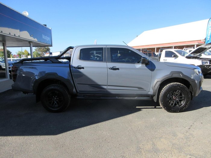 2025 Isuzu D-MAX BLADE