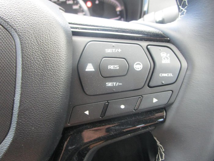2025 Isuzu D-MAX BLADE