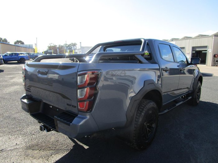 2025 Isuzu D-MAX BLADE