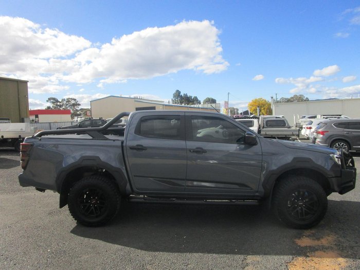 2025 Isuzu D-MAX BLADE