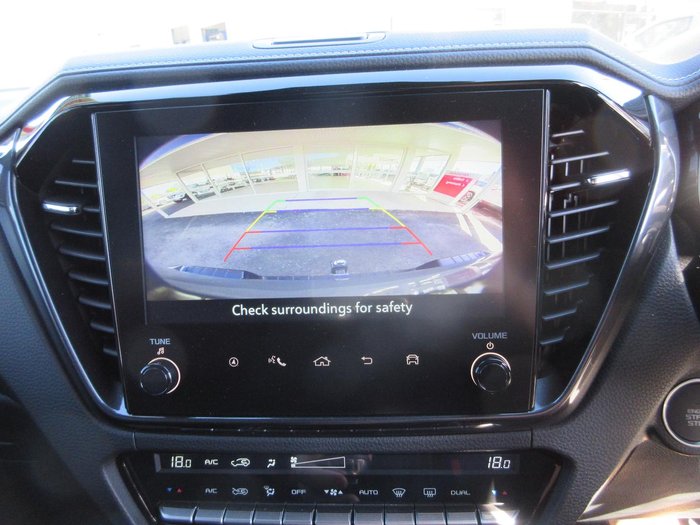 2025 Isuzu D-MAX BLADE