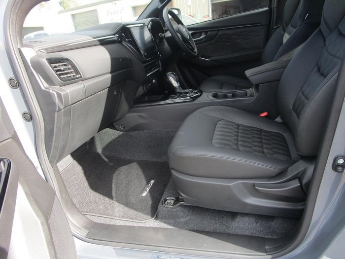 2025 Isuzu D-MAX BLADE