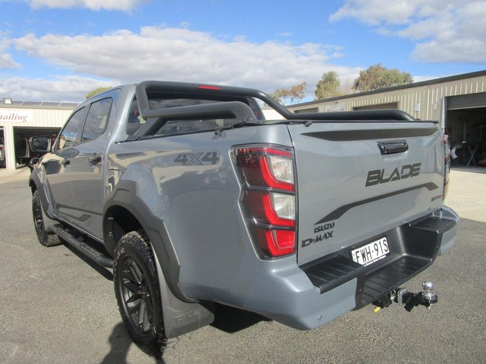 2025 Isuzu D-MAX BLADE