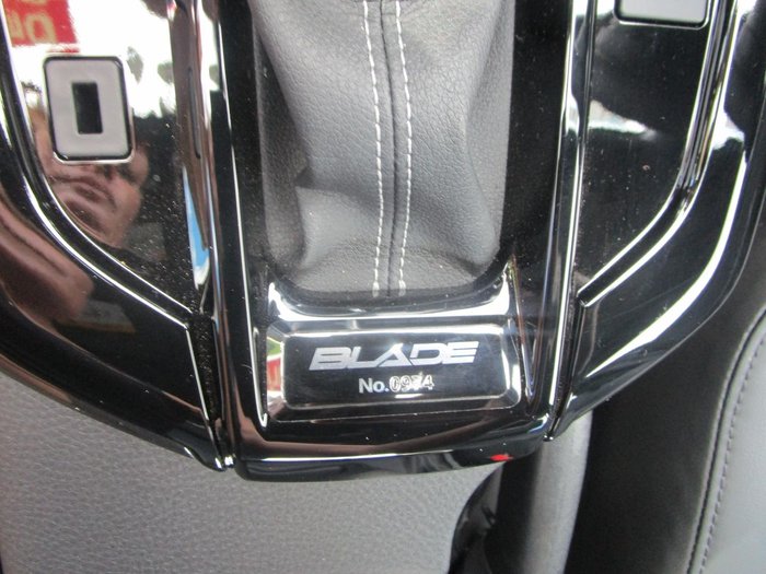 2025 Isuzu D-MAX BLADE
