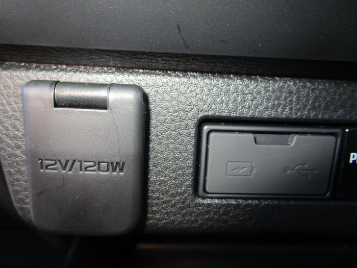 2025 Isuzu D-MAX BLADE