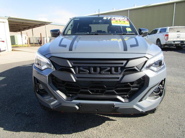 2025 Isuzu D-MAX BLADE