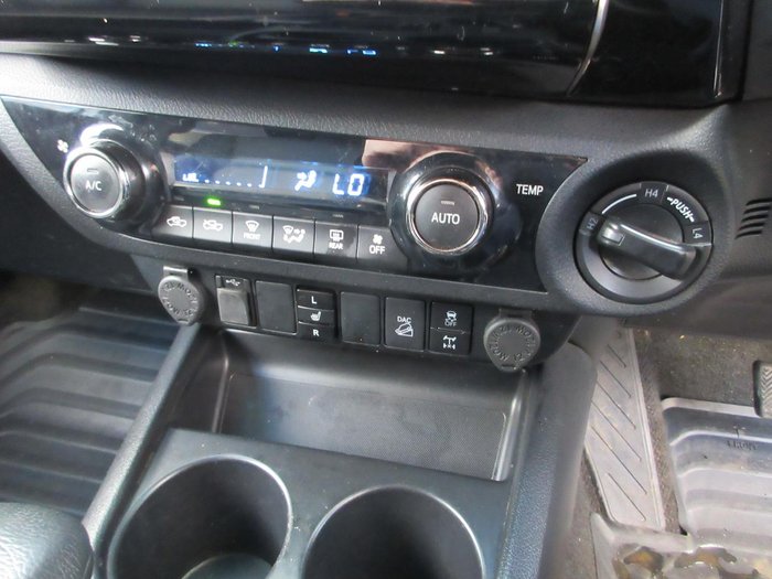 2021 Toyota Hilux Rugged X