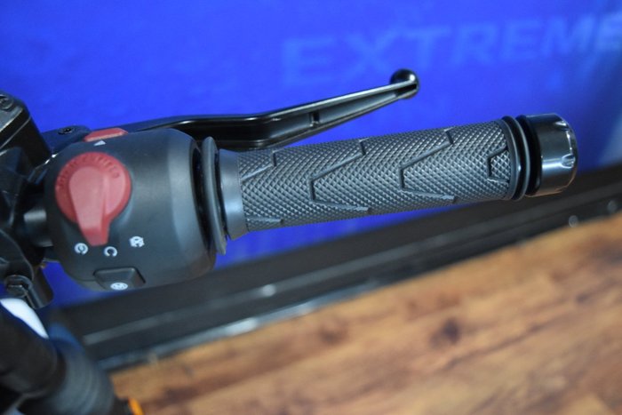 2025 Royal Enfield GUERILLA 450 Blue