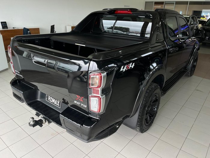 2022 Isuzu D-MAX X-TERRAIN MY23 4X4 Dual Range Basalt Black