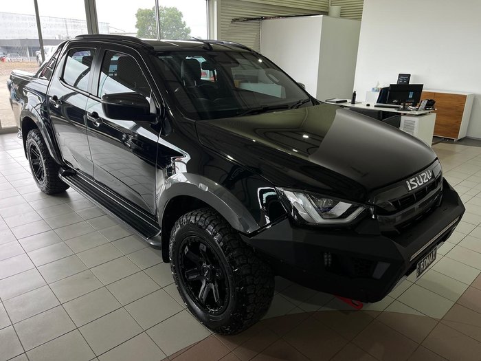 2022 Isuzu D-MAX X-TERRAIN MY23 4X4 Dual Range Basalt Black