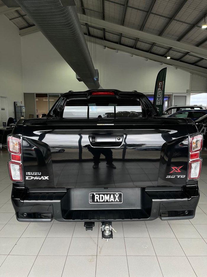 2022 Isuzu D-MAX X-TERRAIN MY23 4X4 Dual Range Basalt Black