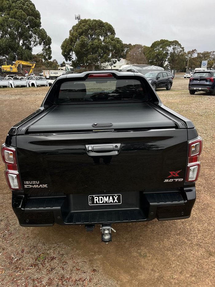2022 Isuzu D-MAX X-TERRAIN MY23 4X4 Dual Range Basalt Black