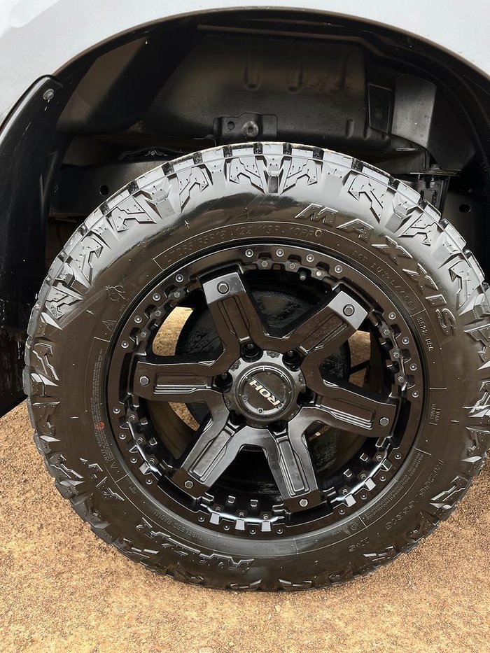 2022 Isuzu D-MAX X-TERRAIN MY23 4X4 Dual Range Basalt Black