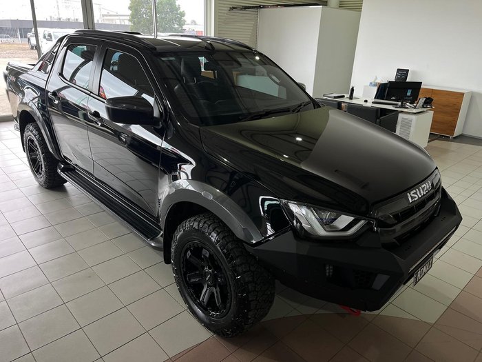 2022 Isuzu D-MAX X-TERRAIN MY23 4X4 Dual Range Basalt Black
