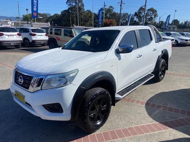 2015 Nissan Navara RX