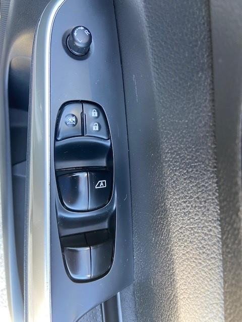 2015 Nissan Navara RX