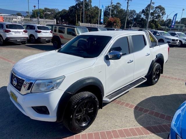 2015 Nissan Navara RX