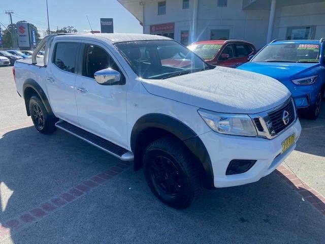 2015 Nissan Navara RX