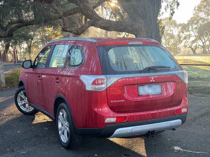 2013 Mitsubishi Outlander ES