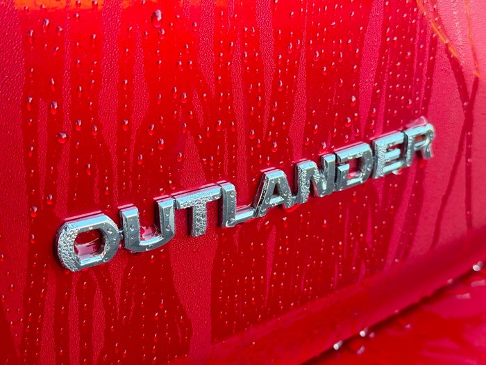 2013 Mitsubishi Outlander ES