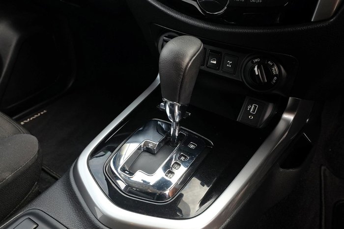 2021 Nissan Navara ST-X D23 MY21 4X4 Dual Range White Pearl